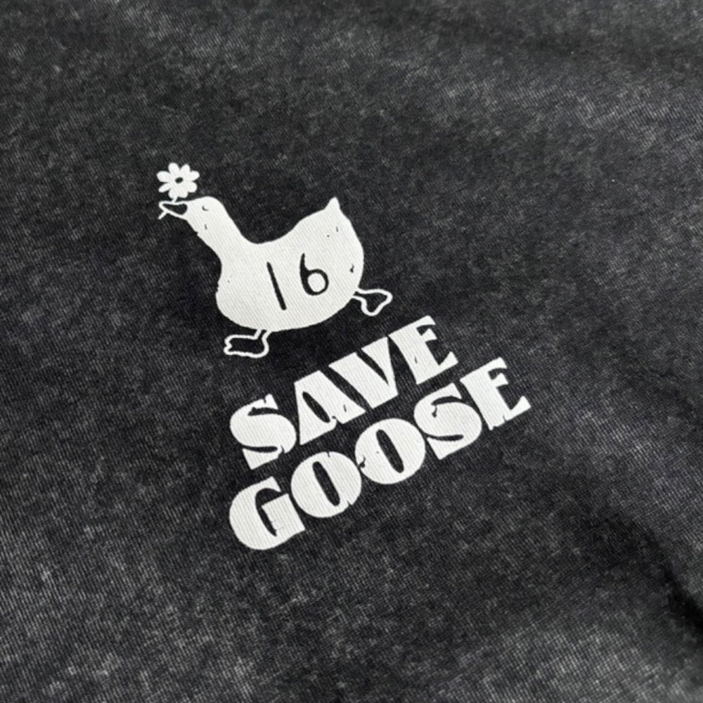 Vintage Black Oversized Sweatshirt with Goose Illustration