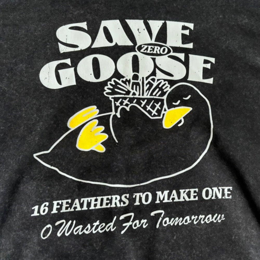 Vintage Black Oversized Sweatshirt with Goose Illustration
