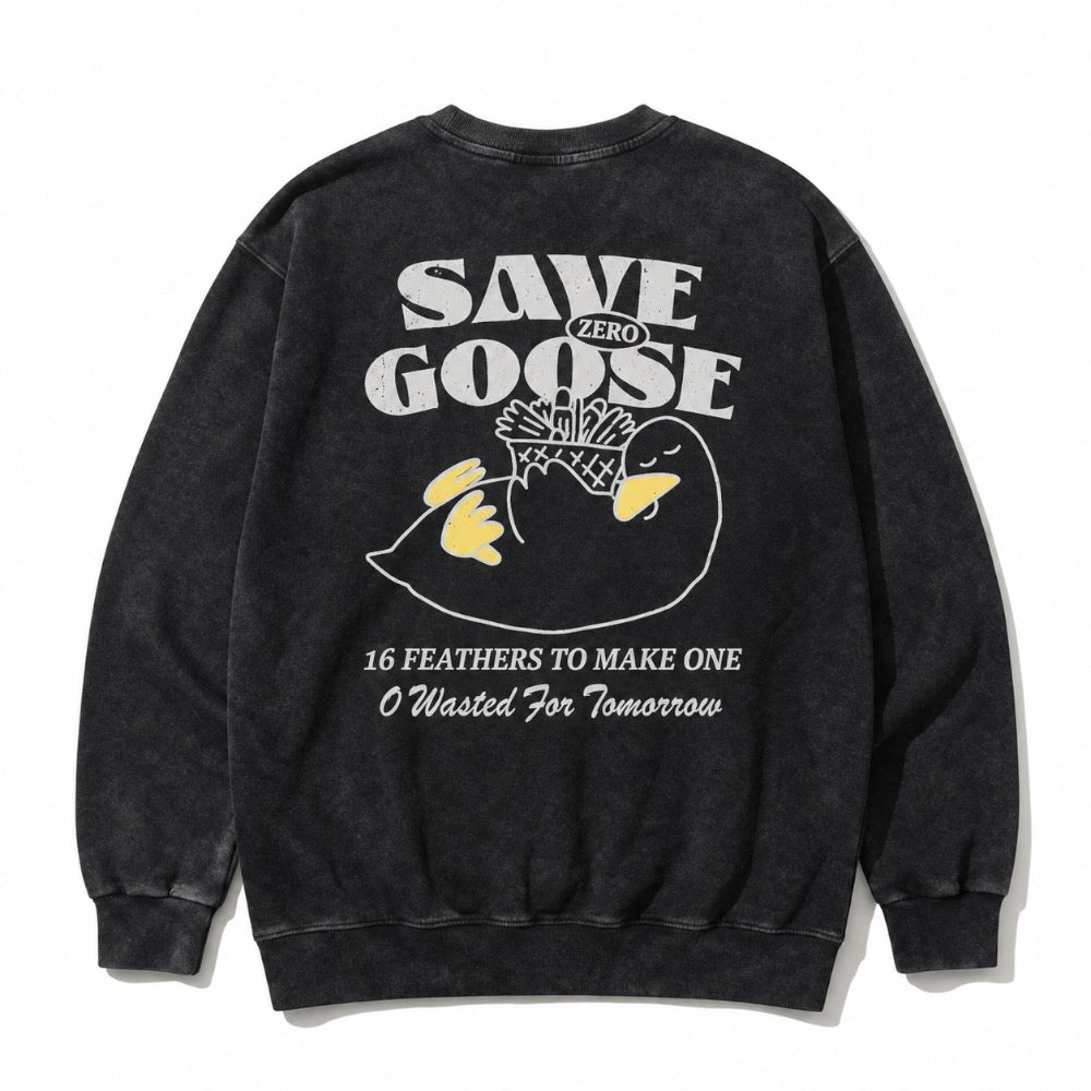 Vintage Black Oversized Sweatshirt with Goose Illustration