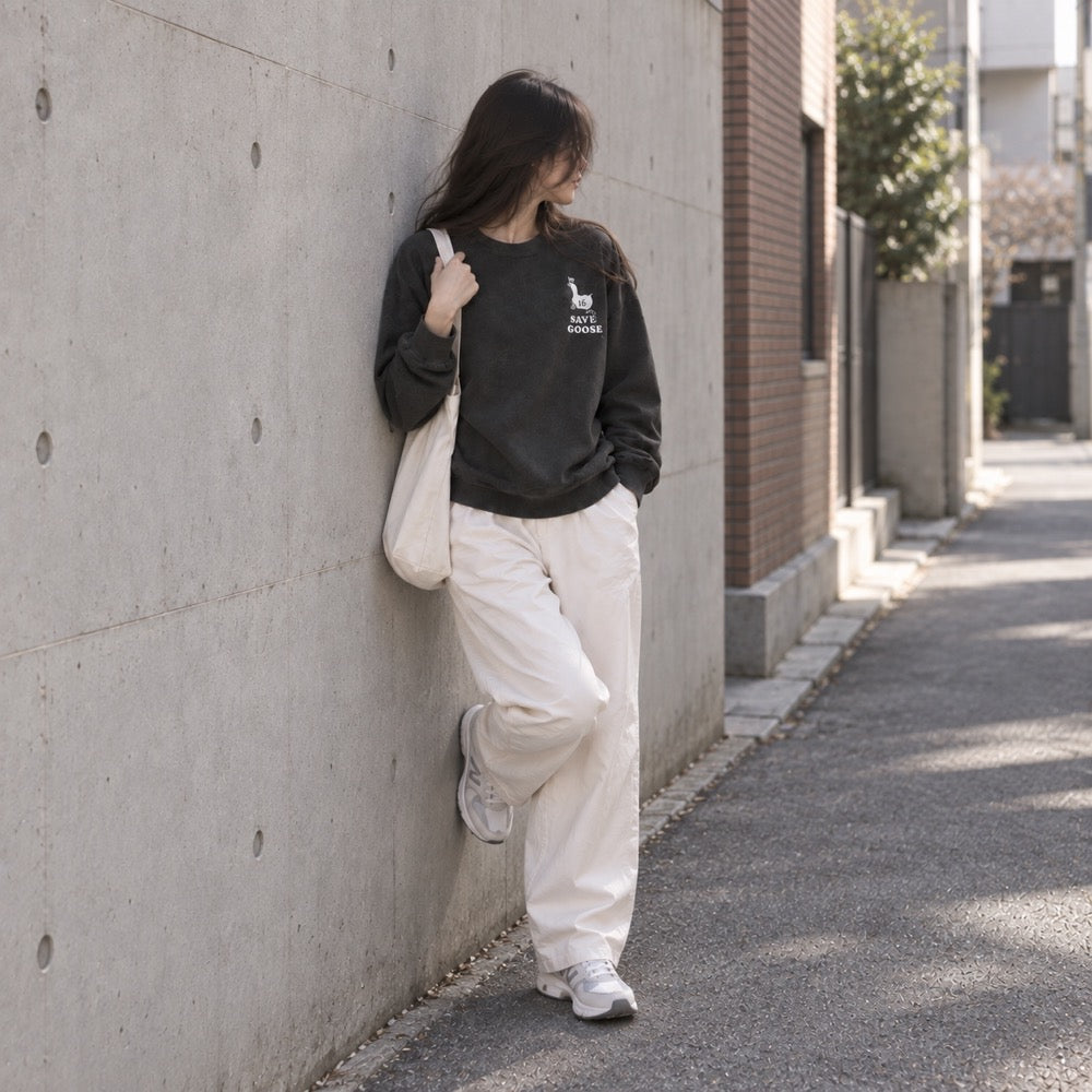 Vintage Black Oversized Sweatshirt with Goose Illustration