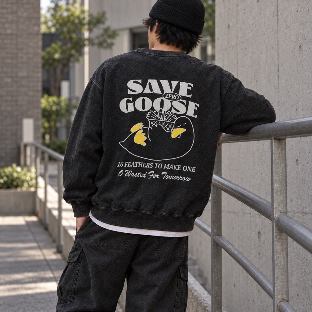 Vintage Black Oversized Sweatshirt with Goose Illustration