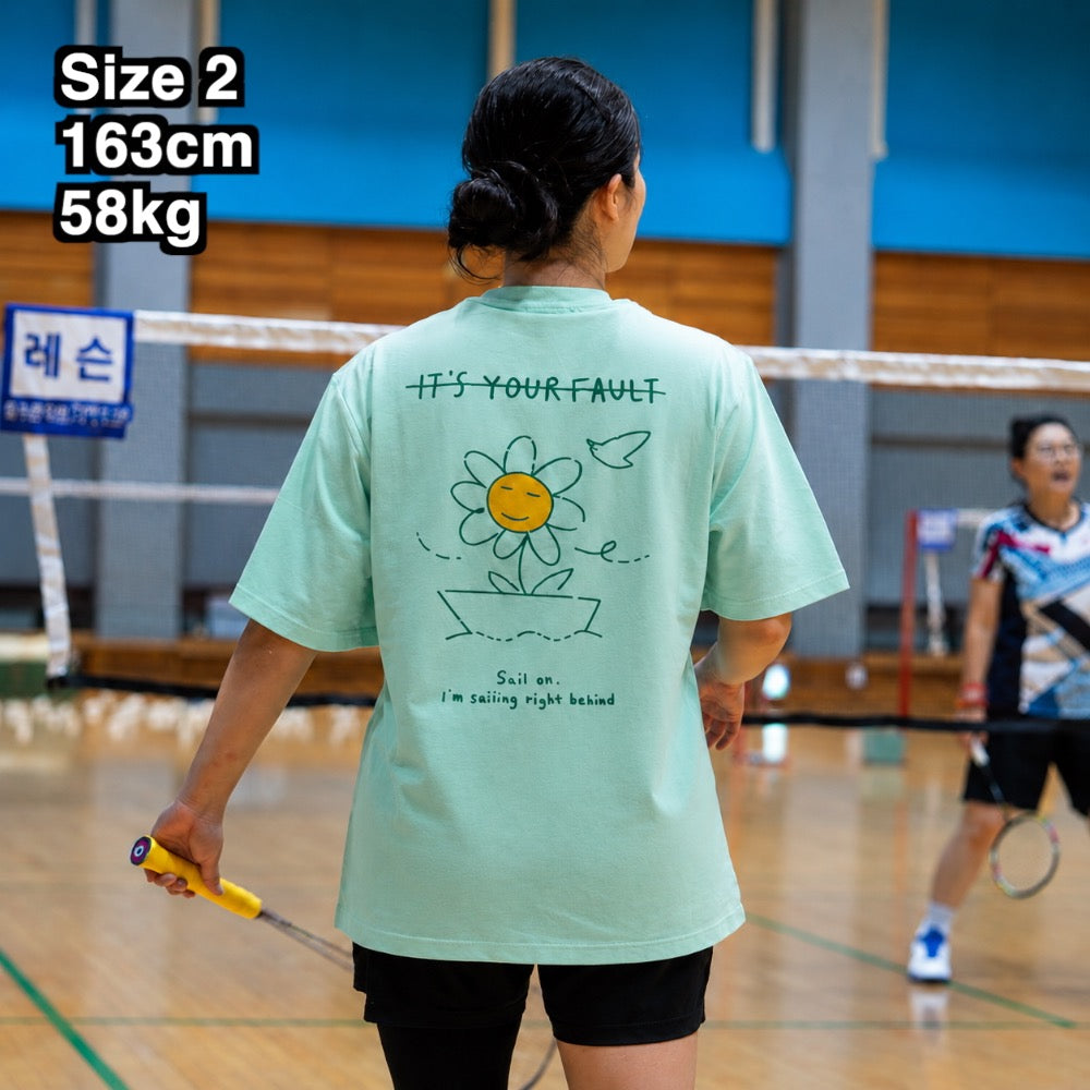 Badminton over Fit T-shirts Daisy on the Boat (COLOR)